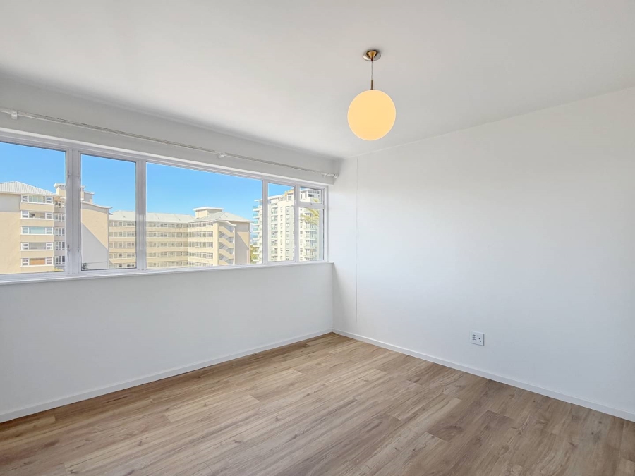 To Let 2 Bedroom Property for Rent in Green Point Western Cape